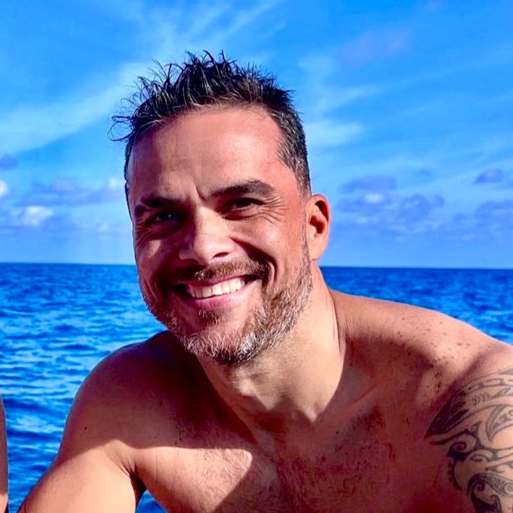 Meet your Posher, Eduardo